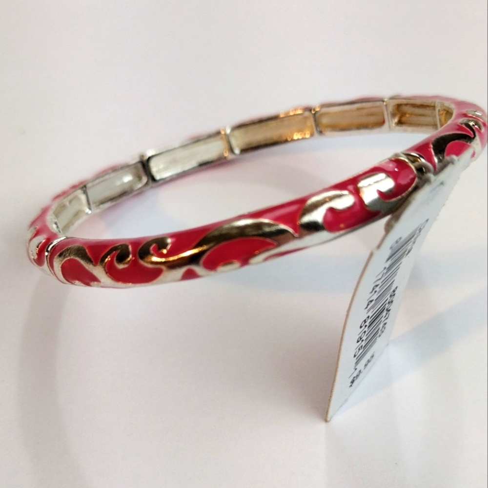 NEW Periwinkle by Barlow Pink Bracelet with gold colored Waves